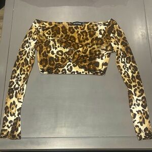 Pretty Little Thing Cropped O ring Leopard Print Long Sleeve Shirt